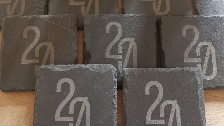 Lasergravering i skifer